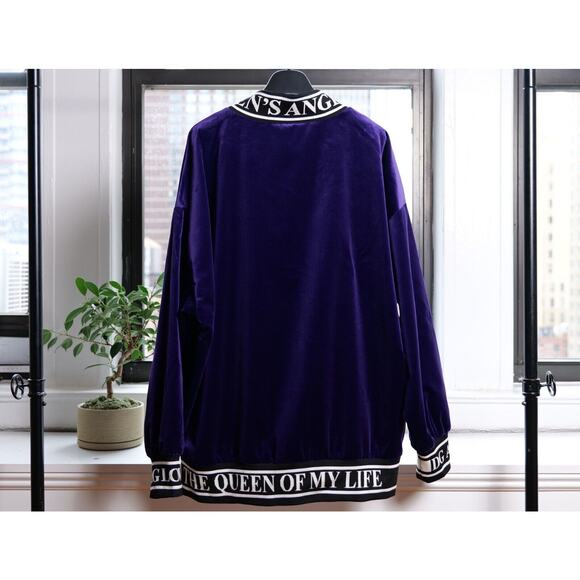 Dolce & Gabbana "Royal Love" Sweatshirt (XS, IT42) + Sweatpants Set (S, IT46) - Picture 6 of 11